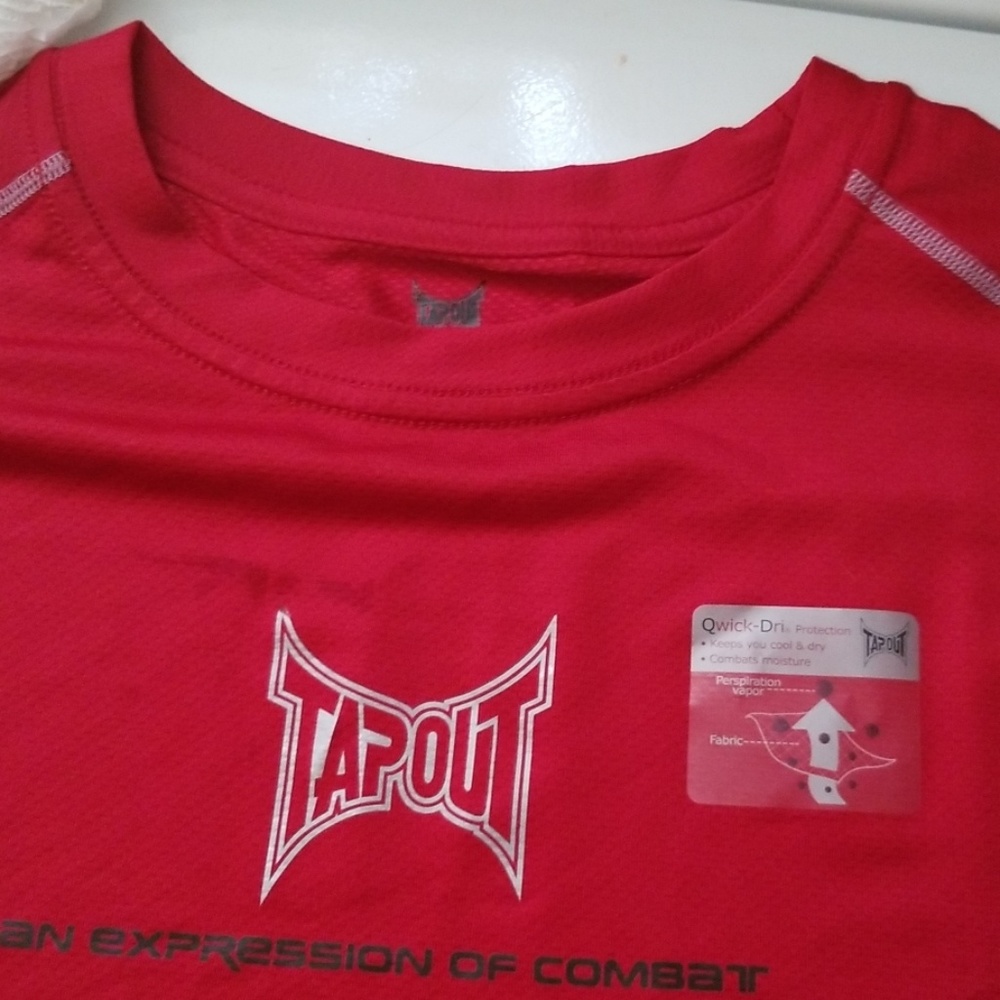 Athletic shirt